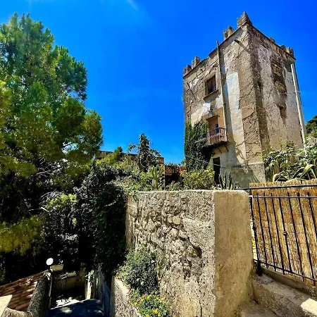 Holiday home History And Art Casa Bellacera