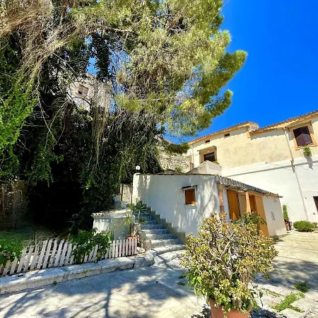 History And Art Casa Bellacera Holiday home *
