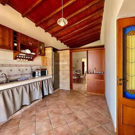 Holiday home History And Art Casa Bellacera